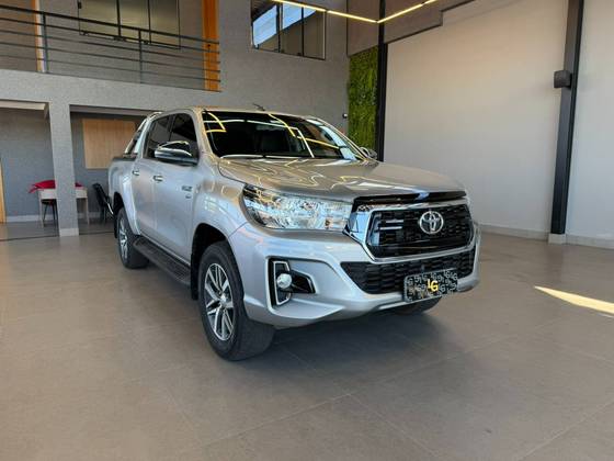 TOYOTA HILUX 2.7 SRV 4X2 CD 16V FLEX 4P AUTOMÁTICO